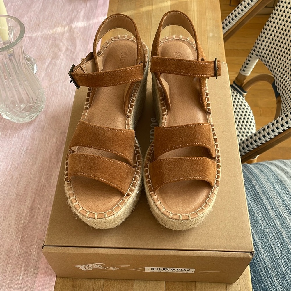Soludos Como Platform Wedge. Size 8. Walnut. NIB. Never been worn